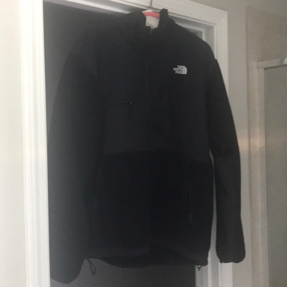 Men’s black north face jacket